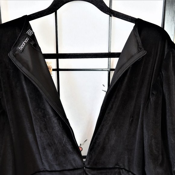 Boohoo Plus Velour Plunge Puff Sleeve Skater Dress Size 12 NWT - Picture 12 of 12